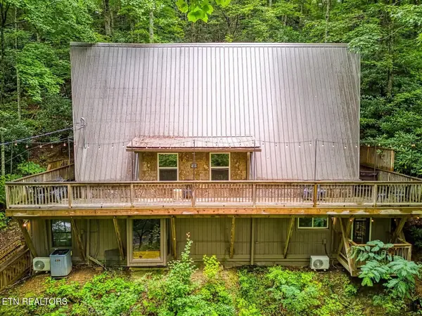 1134 Ski Mountain Rd,  Gatlinburg,  TN 37738