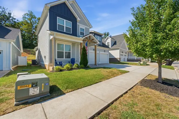 186 Daniel St, Pleasant View, TN 37146