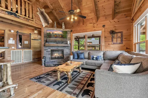 1713 Bear View Road, Sevierville, TN 37876