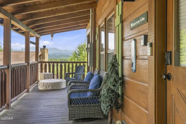 1713 Bear View Road, Sevierville, TN 37876