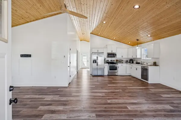 516 Davis St, Cowan, TN 37318