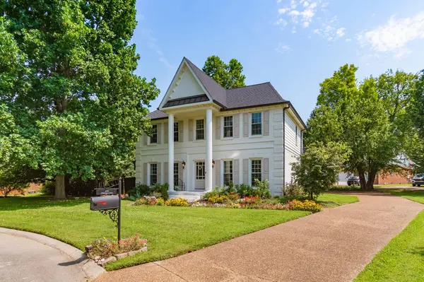 428 Chelsey Cv, Franklin, TN 37064