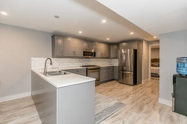 60 Edwards DR #Basement, Barrie, ON L4N 9K8