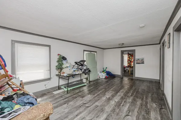 1421 S Hydraulic, Wichita, KS 67211