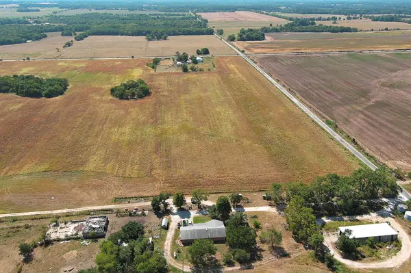 4523 Walleye RD, Wentworth, MO 64873