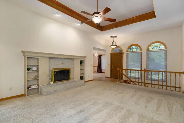 1134 W Pheasant Run ST, Springfield, MO 65810