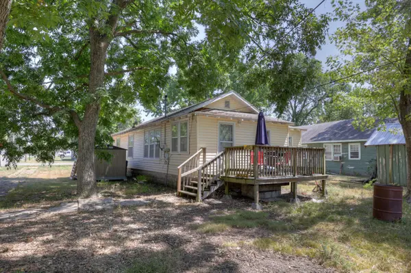 2005 Park AVE, Baxter Springs, KS 66713