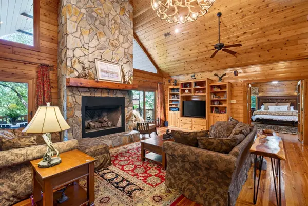 210 Big Rock RD, Blacksburg, SC 29702