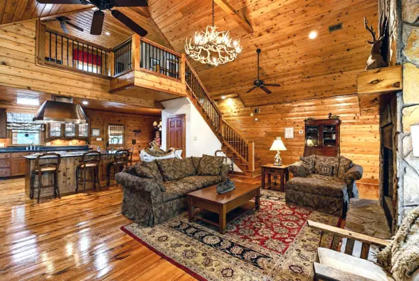 210 Big Rock RD, Blacksburg, SC 29702