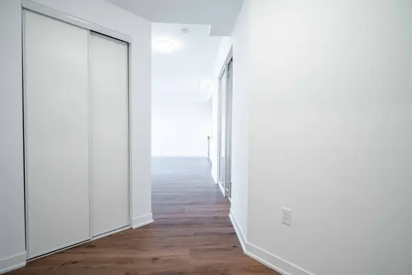 395 Dundas ST #437, Oakville, ON L6M 5R8