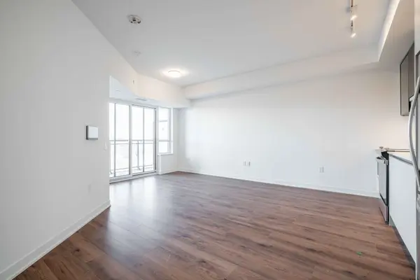 395 Dundas ST #437, Oakville, ON L6M 5R8