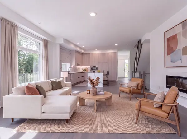 10 Lou Parsons WAY #1, Mississauga, ON L5H 0B2