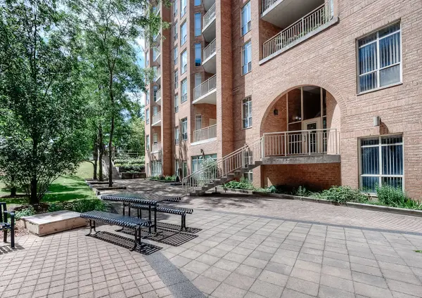 1414 King ST E #804, Kitchener, ON N2G 4T8