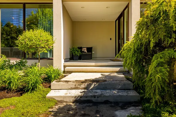 14 Kanata Rockeries Private, Kanata, ON K2K 3P4