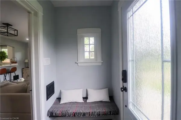 1429 HIGHWAY #8 RD, Hamilton, ON L8E 5K8