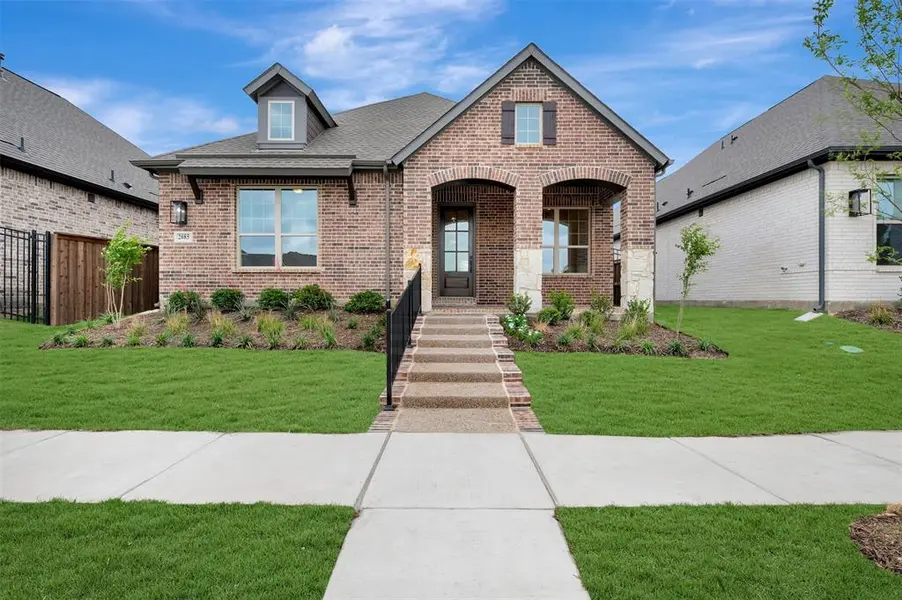 2085 Emerald Grove Drive, Arlington, TX 76005