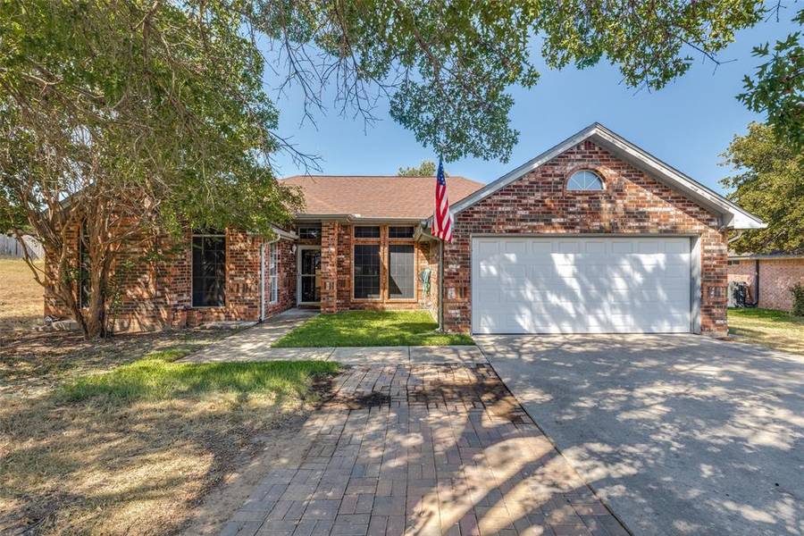 808 Wayne Trail, Azle, TX 76020