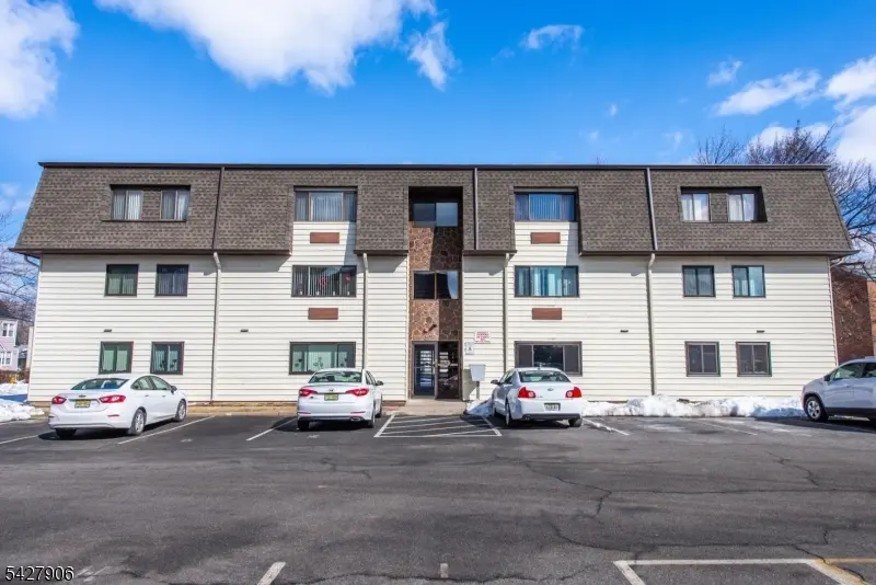46 Watsessing Ave #A9, Belleville Twp., NJ 07109