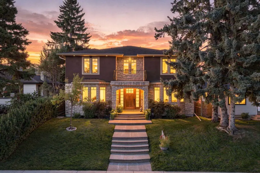 803 25 AVE NW, Calgary, AB T2M 2B4
