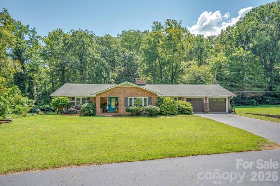 15 Meadowlark DR, Tryon, NC 28782
