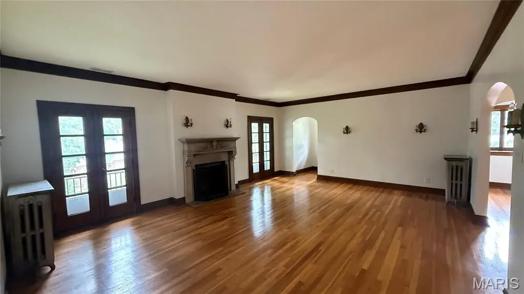 8368 Big Bend BLVD #2nd, Webster Groves, MO 63119