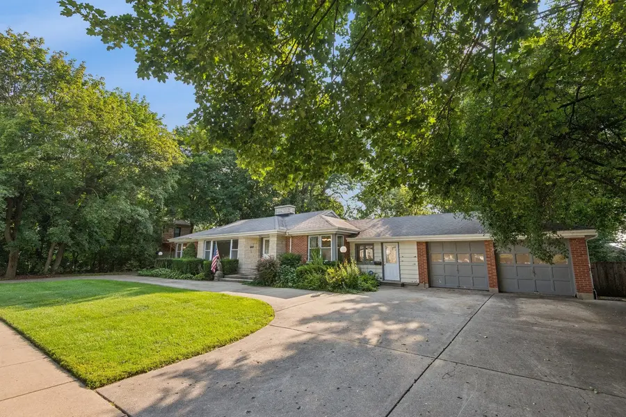 412 Dundee AVE, Barrington, IL 60010