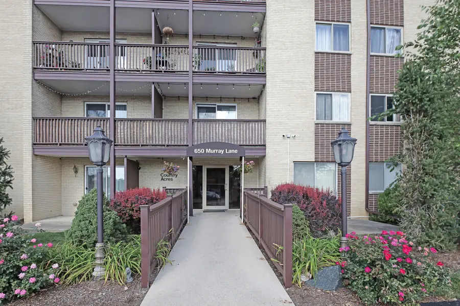 650 Murray LN #210, Des Plaines, IL 60016
