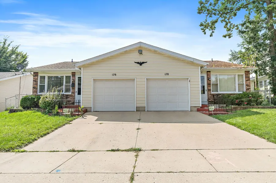 176-178 N Dubois AVE, Elgin, IL 60123
