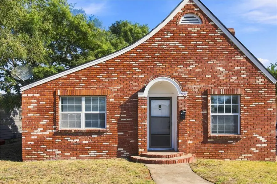 939 W 2nd ST, Elk City, OK 73644