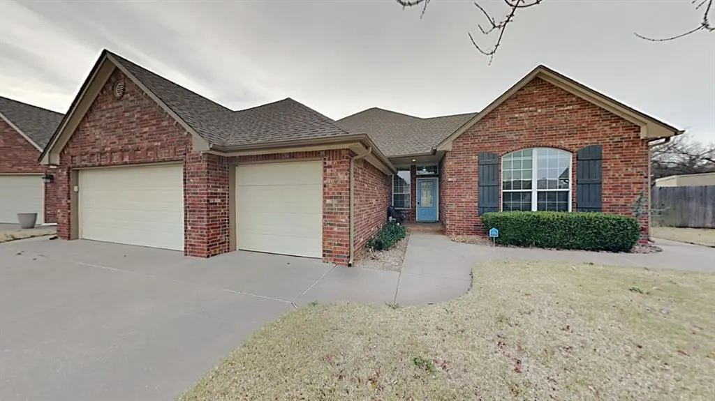 11733 Cherry Point LN, Yukon, OK 73099