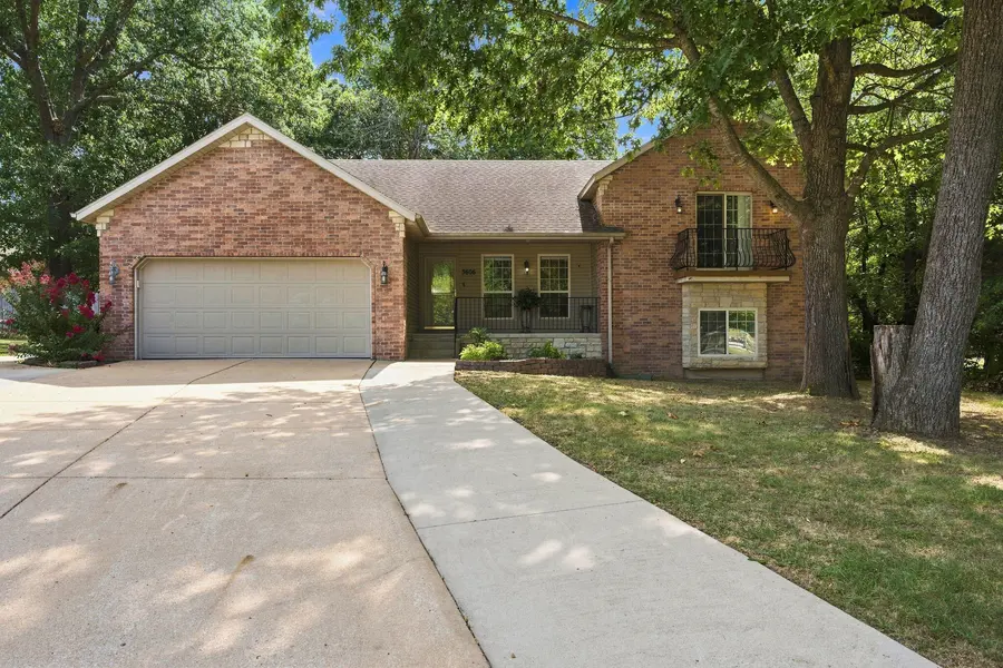 3606 N 10th ST, Ozark, MO 65721