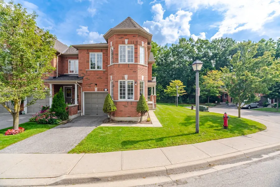 7360 Zinnia PL #124, Mississauga, ON L5W 2A5