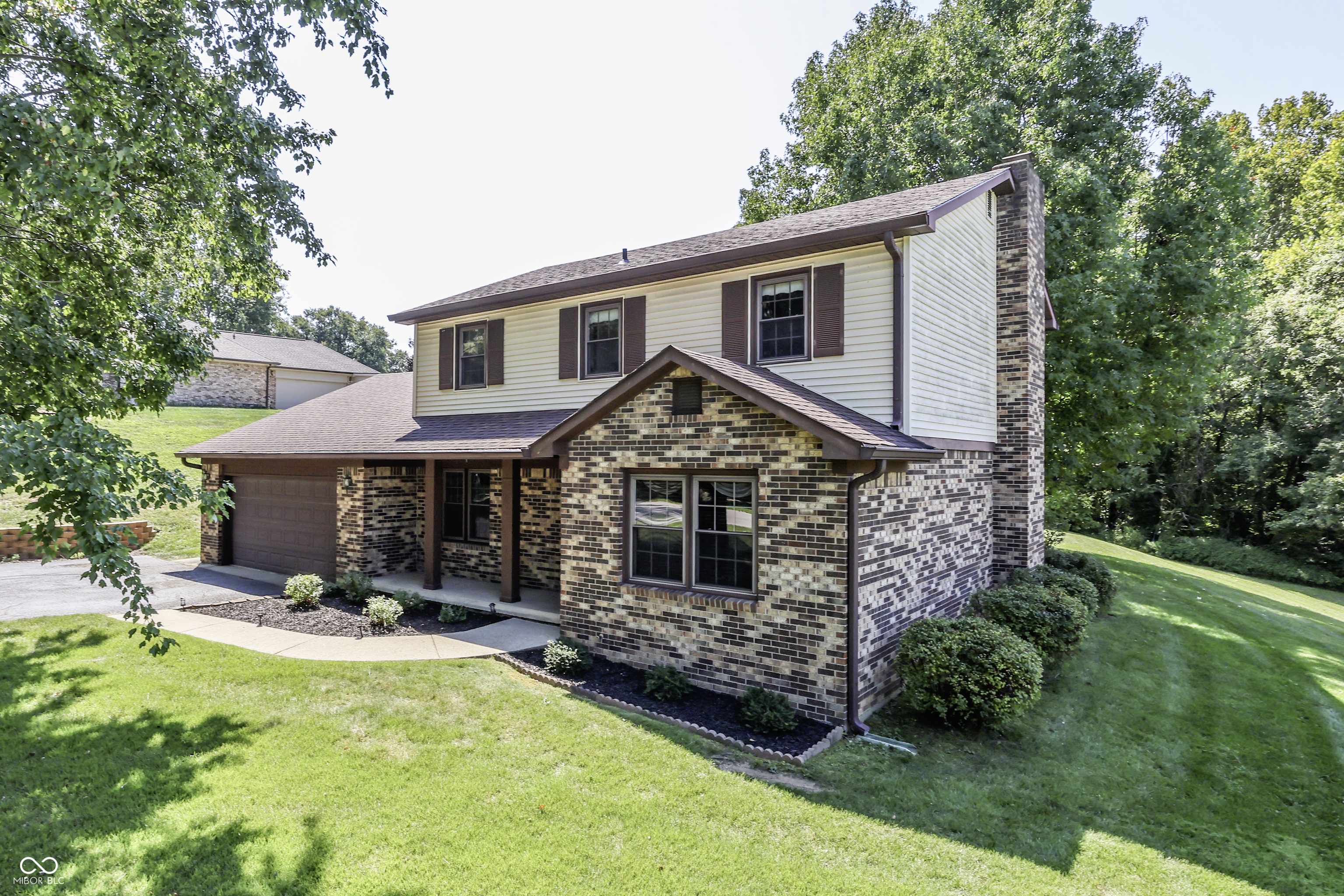 230 Grassyfork LN, Martinsville, IN 46151