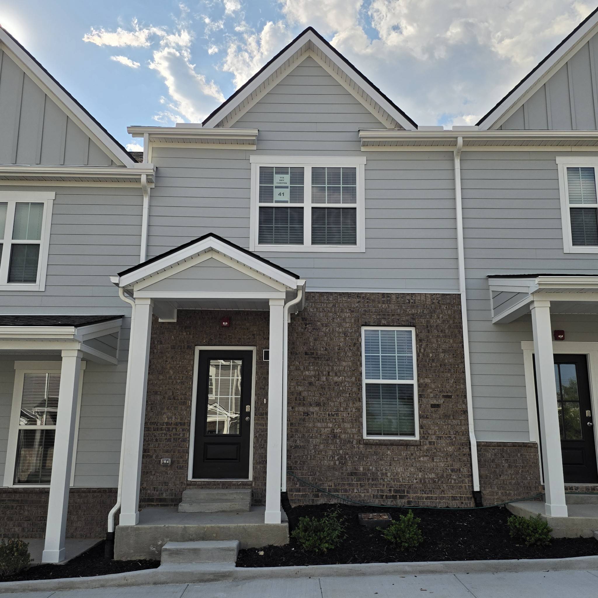 119 Dry Canyon, La Vergne, TN 37086