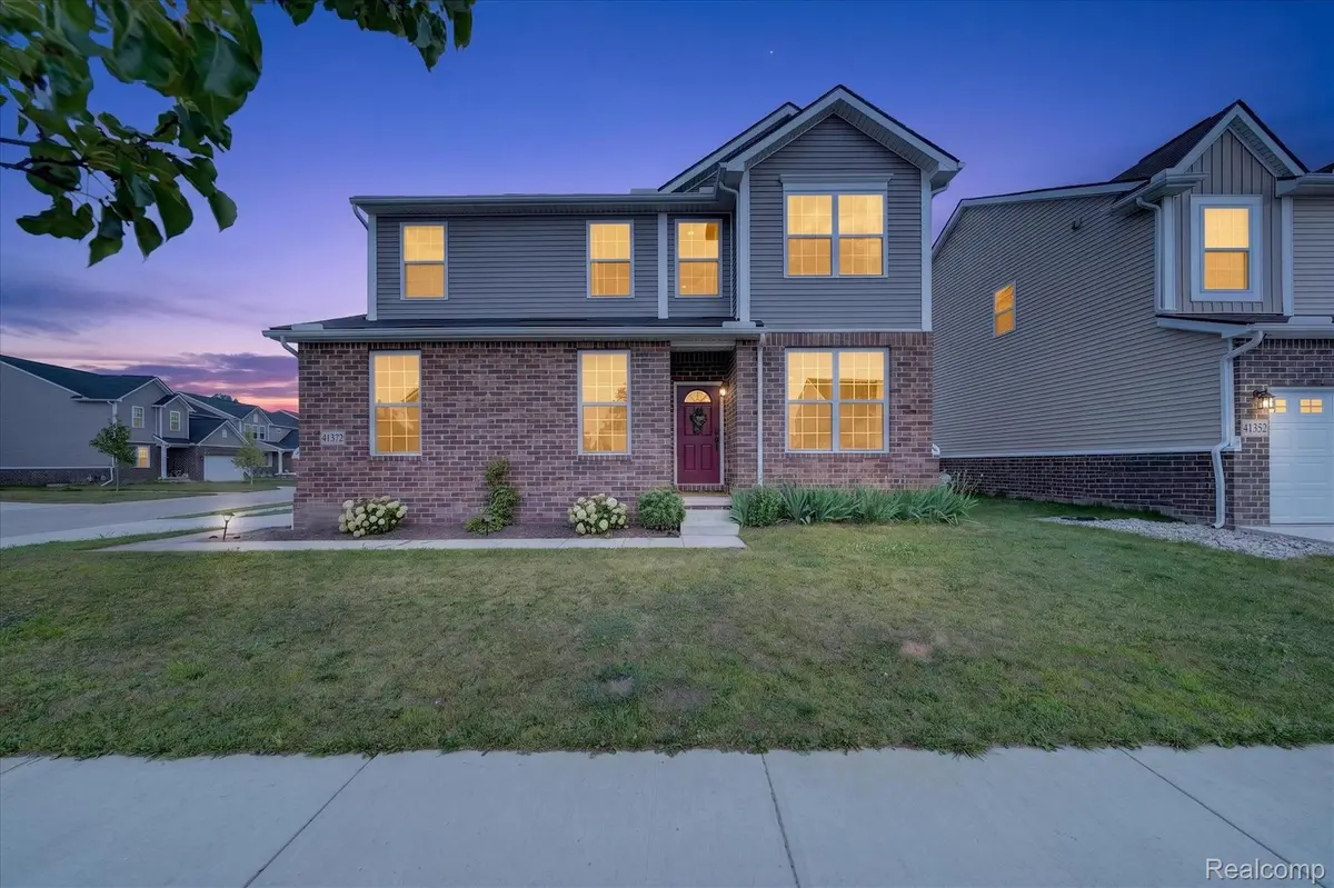 41372 Snowdon DR, Originalcity, MI 48038