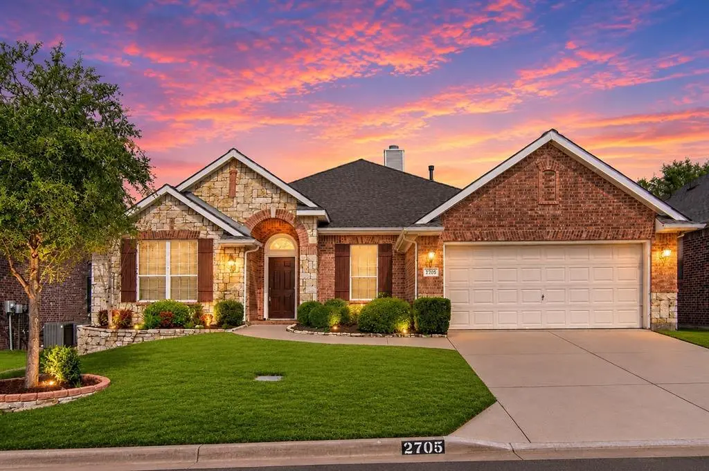 2705 Fox Creek Trail, Arlington, TX 76017