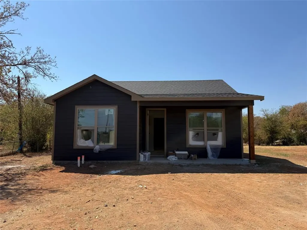 414 E Belknap Street, Jacksboro, TX 76458