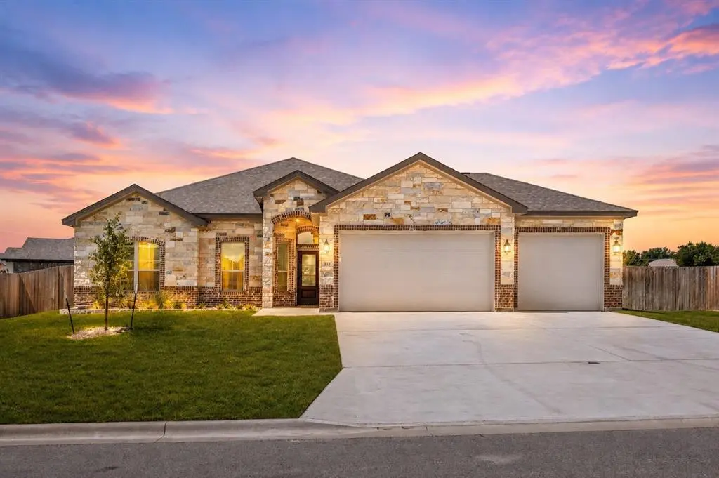 132 Lasso Loop, Lorena, TX 76655