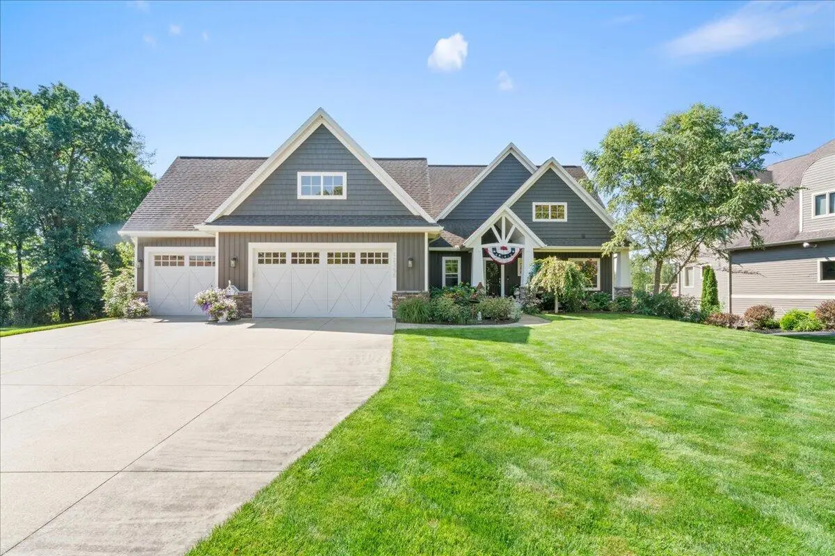 12355 Bayview DR, Yankee Springs Twp, MI 49348