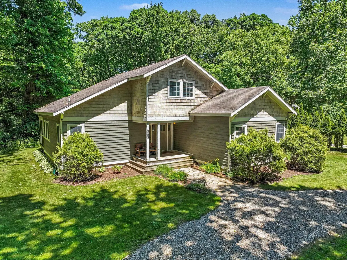 9891 Community Hall RD, New Buffalo Twp, MI 49129