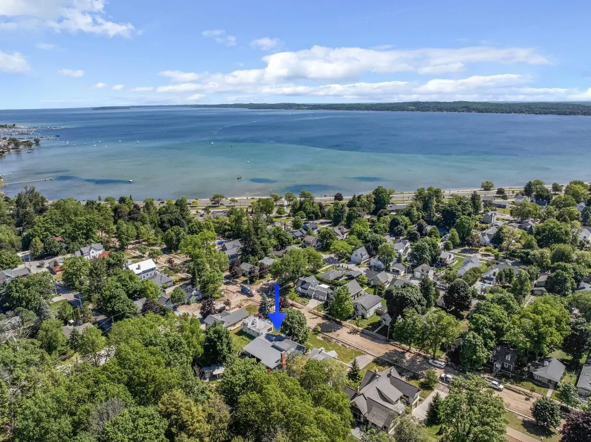 529 Monroe ST, Traverse City, MI 49684
