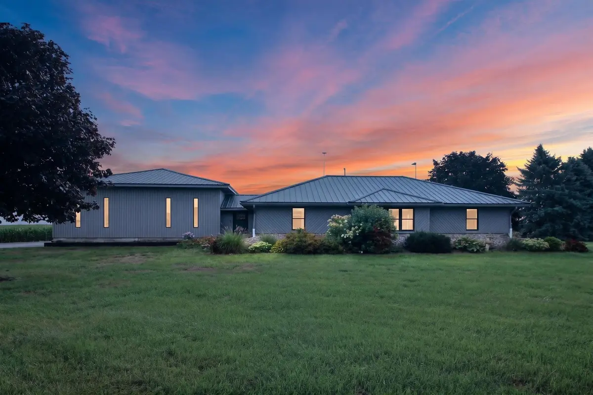 5478 N Bliss RD, Sumner Twp, MI 48832