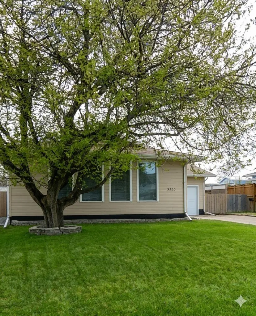 5333 57 AVE, Rocky Mountain House, AB T4T 1M7