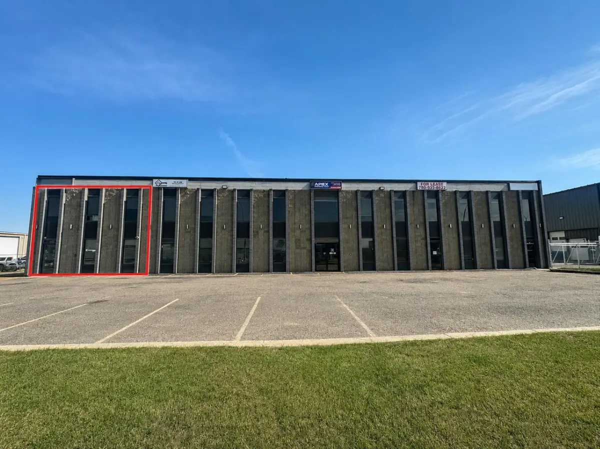 8439 111A ST #105, Grande Prairie, AB T8V 5L4