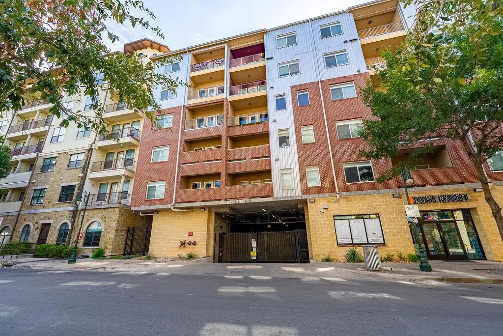 910 W 25th ST #504, Austin, TX 78705