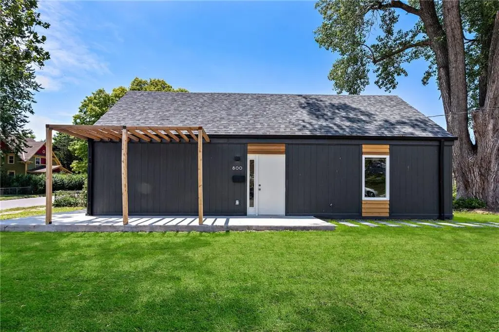 800 Tauromee AVE, Kansas City, KS 66101