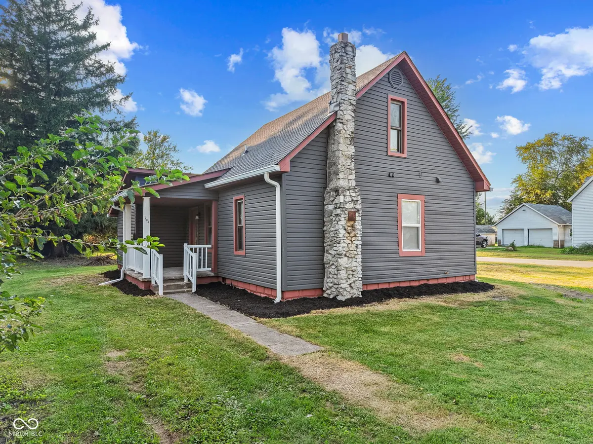 208 N Main ST, Kempton, IN 46049