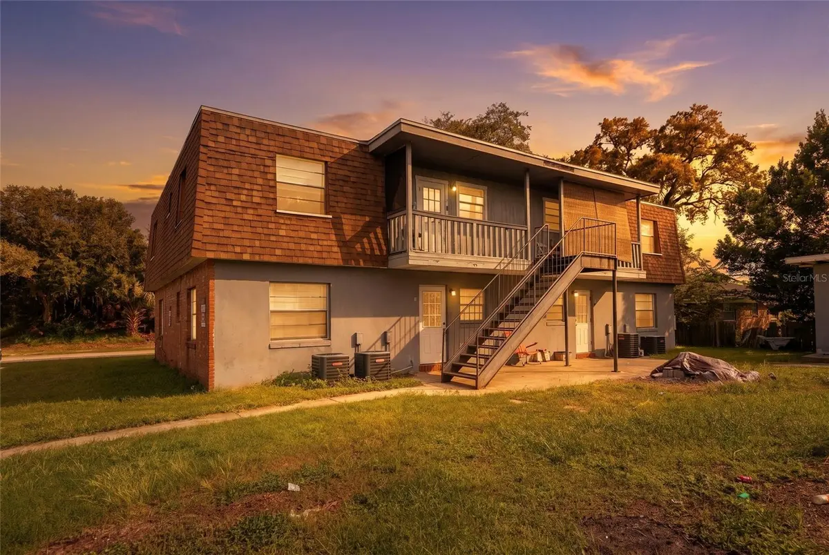 656 WILLIAMSBURG DR, Daytona Beach, FL 32117