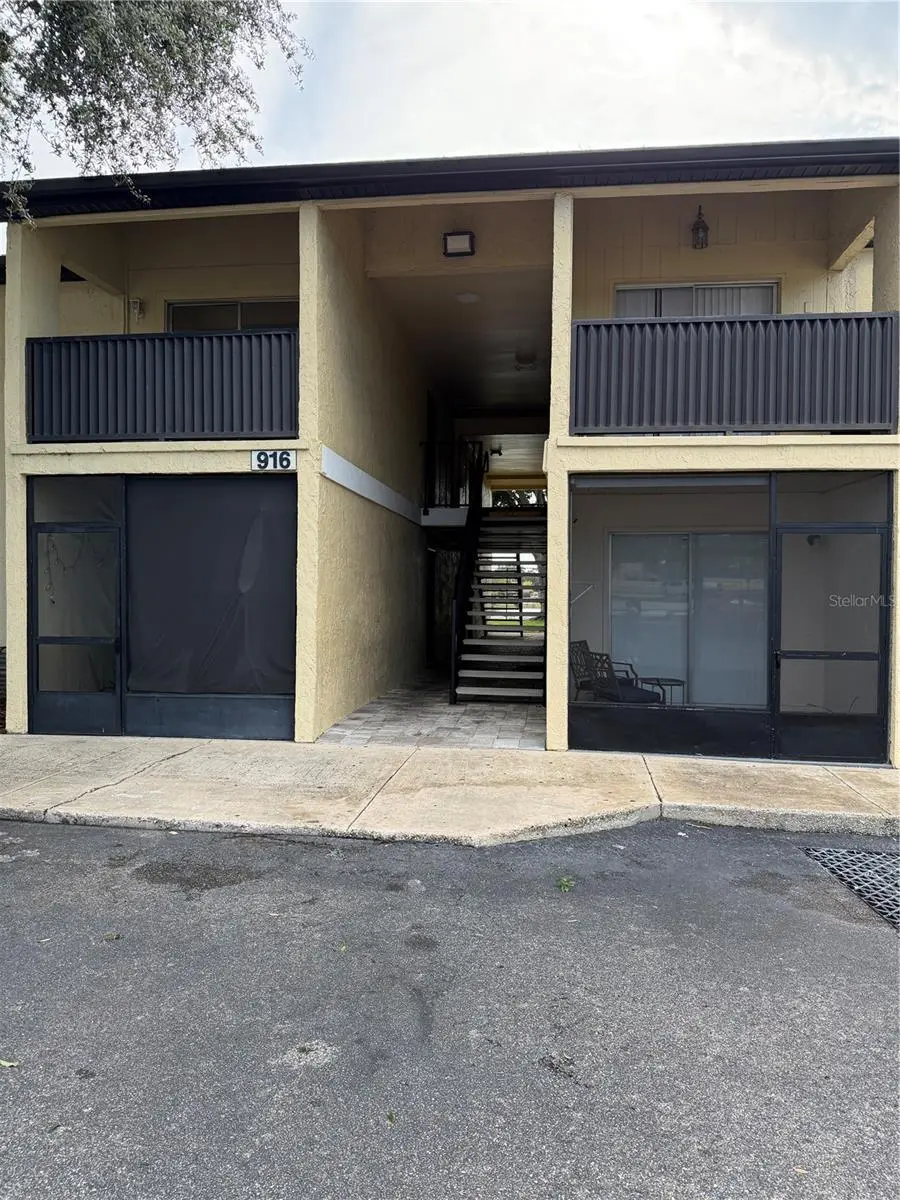 916 LAKE DESTINY RD #H, Altamonte Springs, FL 32714