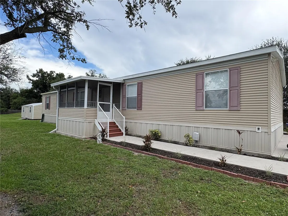 7310 RIVERVIEW DR, Riverview, FL 33578